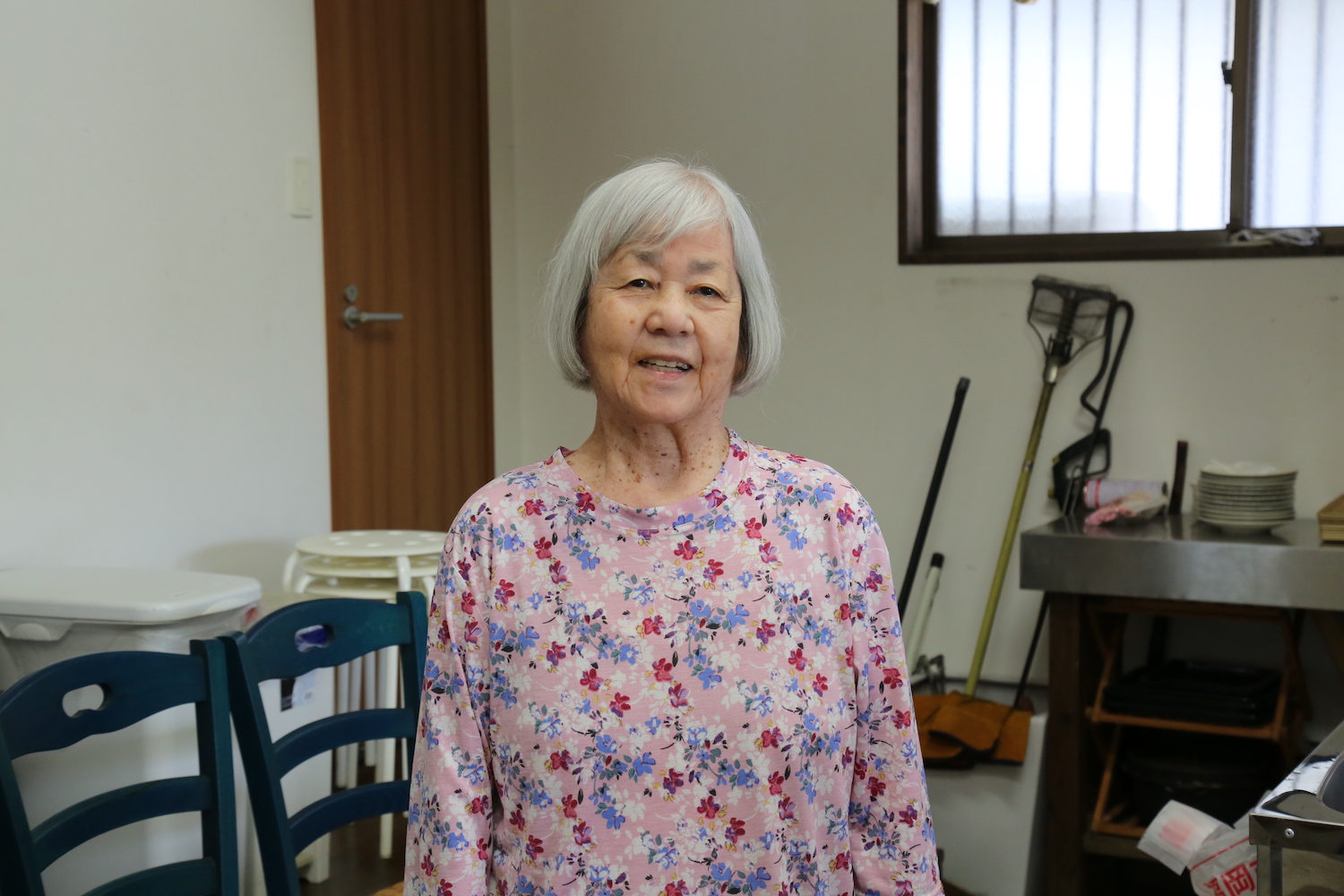 白髪 ばあちゃん 笑顔