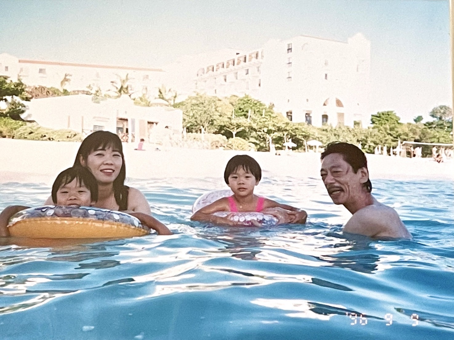 家族4人で沖縄旅行
