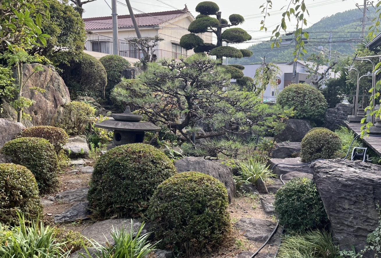 立派な庭園