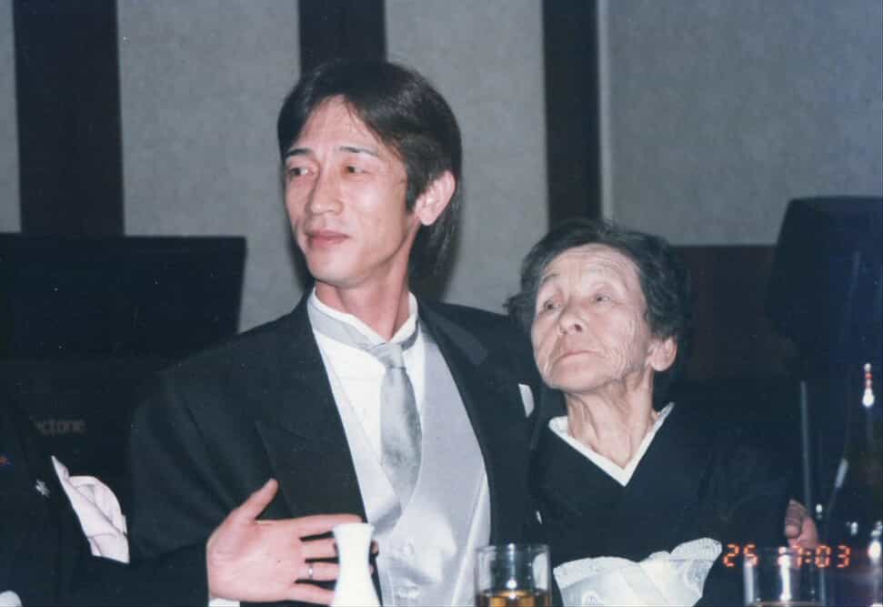 結婚式で撮られた祖母との写真