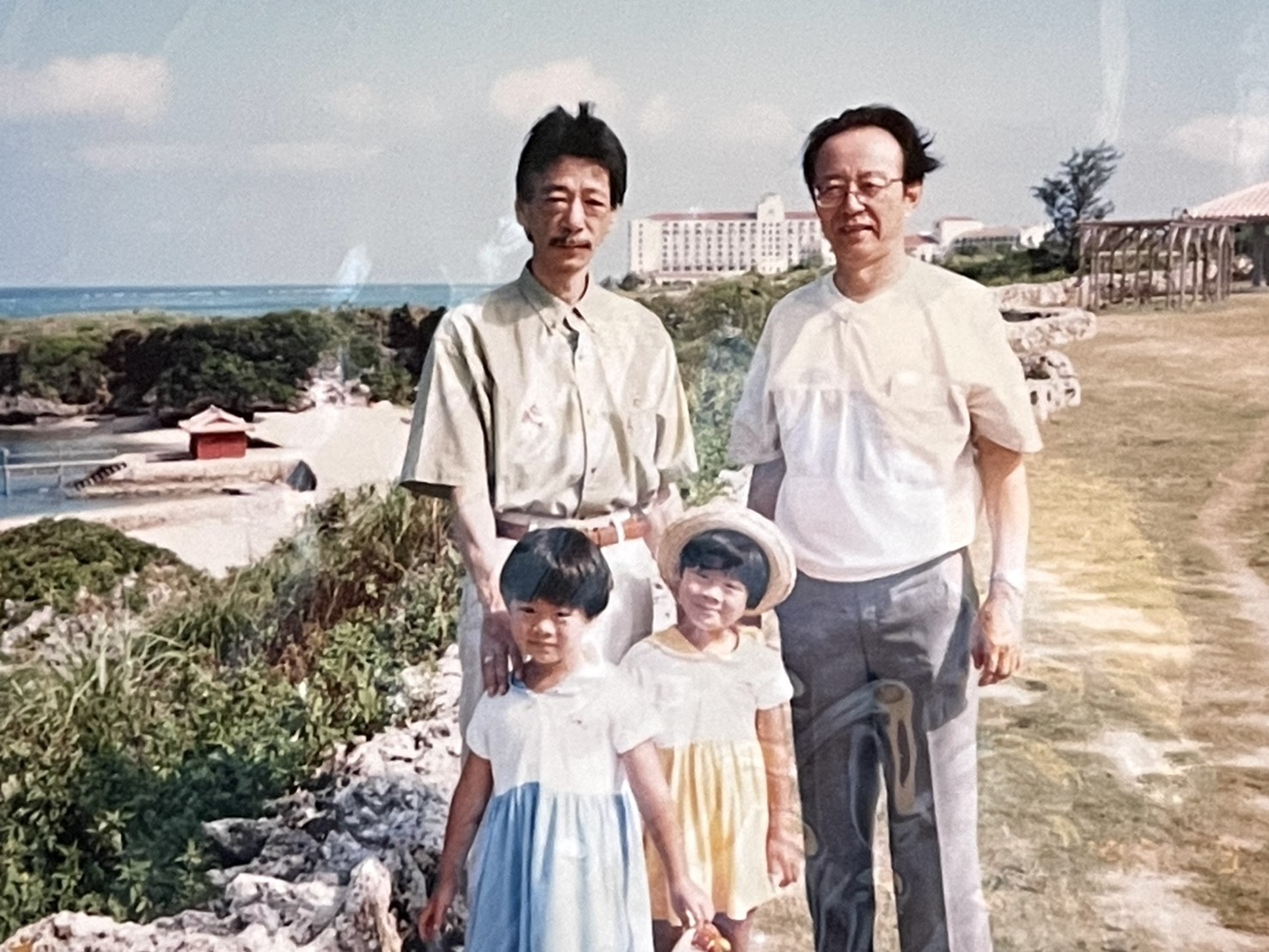 父と祖父と幼い姉妹